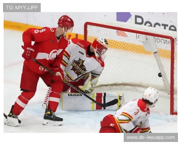 伯恩利后卫泰科夫距离破门只差几厘米，遗憾无缘进球，伯恩施泰因