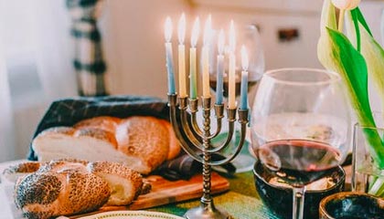 英超球队利用深度学习优化边路进攻时机判断，英超攻势足球